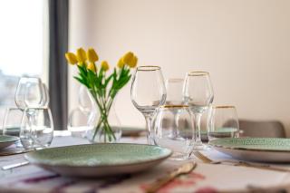 Top Location 2 Bedroom Apartment Next to the Beach - 5