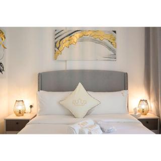 Masdar City Oasis 2BR Duplex Modern Chic Retreat - 8