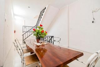 RedDoorz at Fella Homestay Glugur Medan - 4