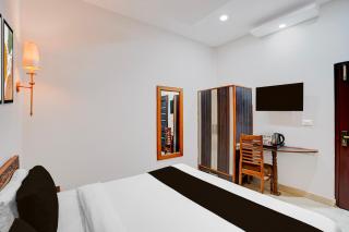 Townhouse by OYO Cosmo Mall Zirakpur Formerly R K Residency - 8