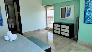 Deck12 Casino and Resort by Monyxbnb - 2