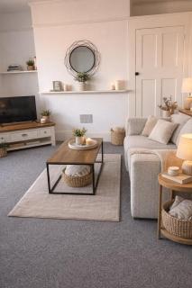 Charming 1-Bed Flats Ideal for Short & Long Stays - 0