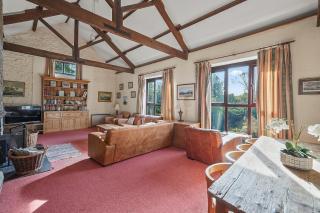 Wonderful Barn that Sleeps 12 with Swimming Pool - 6