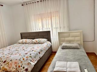 Double and Triple Rooms With Lake View - 3