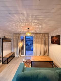 House of Tayan - Lakeside Cabins - 5