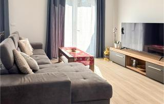 Beautiful Home In Porec With Wifi - 2