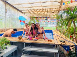 Big J gest house - 8