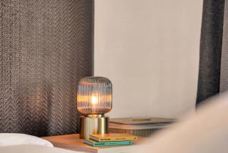 Modern CBD Studio with Balcony Views, Pool & Gym - 2