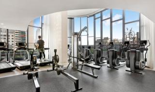 EQ Tower - Furnished 5 Star Rated Queen Bedroom - 4