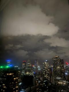 EQ Tower - Furnished 5 Star Rated Queen Bedroom - 2