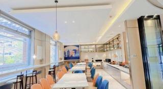 Magnotel Shanghai Maglev Station - 1