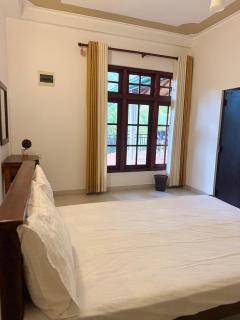 Hillcrest Bungalow - 5