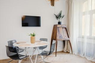 B68 Apartment 22A - 2