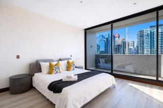 Grand St Kilda 2-story Sub-Penthouse - 7
