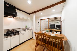 4PPL 2BR Quiet Stay for Long Stays Near Namba - 0