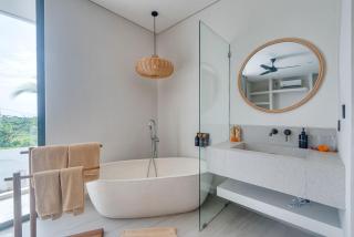 Hidden 3BR Gem Aliara Luxe Pool Villa near Pererenan - 4