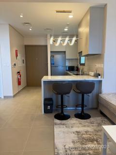 Elegant 1BR Apartment in Al Mouj - 2