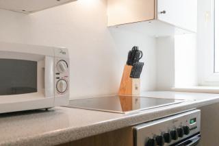 Central & Lovely Private Rooms in 3BR Shared Apt, with smart TV & WiFi - 3