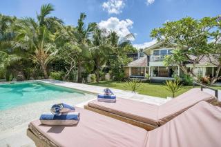 Villa Verona - 100m to Beach Huge Garden - 7