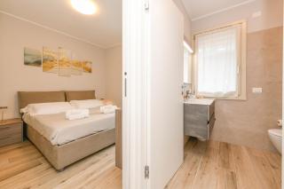 Garda Pearl Apartment - Pool Garage & Central Stay - 4