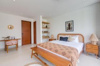 Loft style 4-BR Villa with pool in Canggu - 4