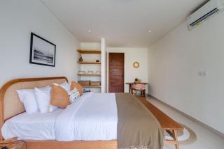 Loft style 4-BR Villa with pool in Canggu - Canggu - 4