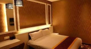 Golden Valley Hotel - 2