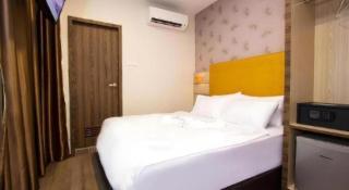 Tropicana Boutique Hotel - 8