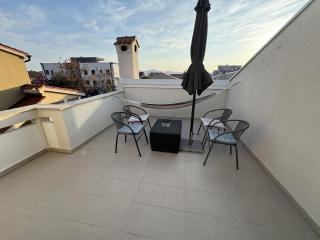 Apartment Mate - 1