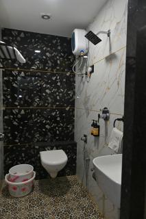 Hotel Revanta Inn - 4