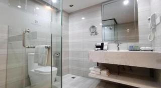 Borrman Hotel Wuxi Hubin Business Street - 9