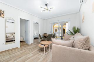 Sunny Molino Retreat with Pool & Terrace - Torrevieja - 2