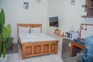 Sunday showers suites - 9