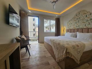 The Neeraj Ganga Paradise - 1