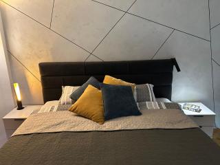Cozy Apartments - Free Parking, WiFi & King-size Bed - Liman IV - 4