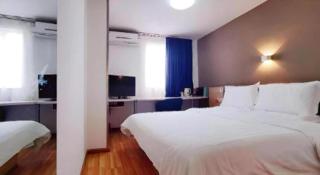 7 Days Inn Kunming Railway Station Joy City - 9