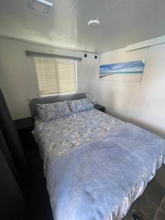 Mandurah Houseboat Just Chillin - 5