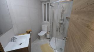 Sunlit Apartment - 7