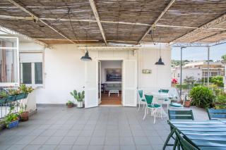 Sea Breeze beachfront home - 9