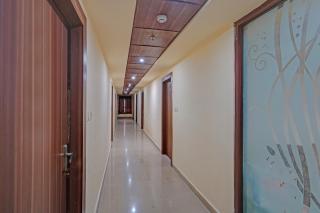 FabHotel MJ International - 3