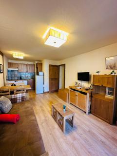 Appartements - PISCINE INTÉRIEURE Sauna - PARKING Privé Étage 1 - Centre Village - Résidence Cami Réal - avec LINGE et MÉNAGE de fin de Séjour Compris - 3