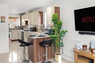 NEW Stylish 3 Storey Townhouse Free Parking - 9