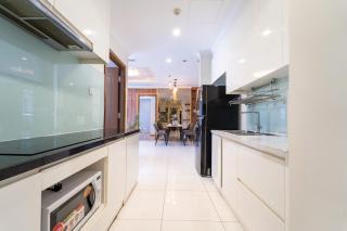 Landmark 81 View Apartment - VinHomes Central Park - Orin Luxstay - 1