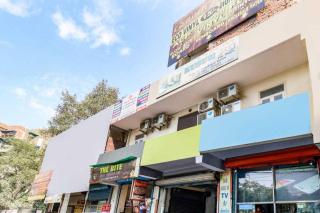 Super Hotel D Plaza Near Pitampura Metro Station - 6