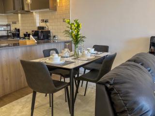 Grand Riverside Residences by JoJuLuxe Stays - 2