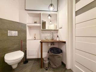 Chrobrego Modern Style Apartment by BookingHost - 9