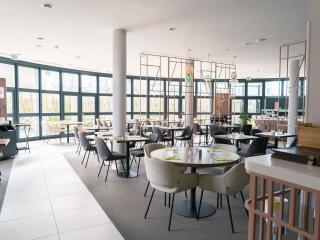 Ibis Luxembourg Airport - 4