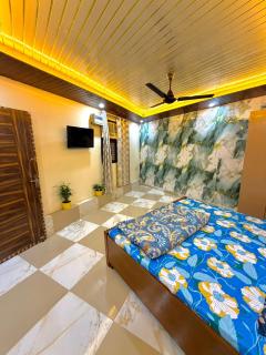 luxurious stay in janakpuri - your go to comfort place - 8