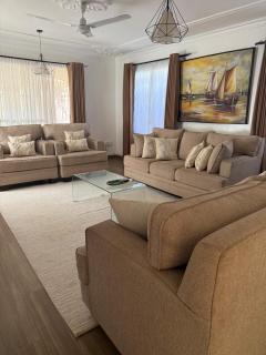 4BR villa with a private pool - 0