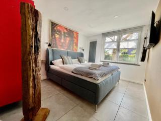 Natur-Ferien-Haus, Klein Rosenburg, Design-Ferienhaus an der Burg, Wallbox, 100Mbit WLAN & Zaun -  - 8